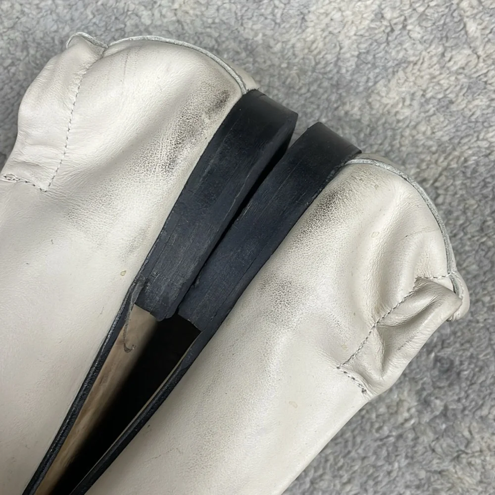 Valentino Calliope Leather Ballet Flats V Medallion Ivory Cream Sz 8 - Picture 11 of 14